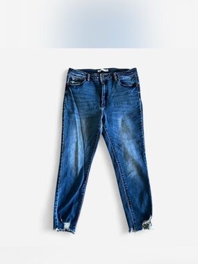 KanCan Exclusively for Maurice’s 32 Distressed Ankle Crop Jeans in Blue- EUC
